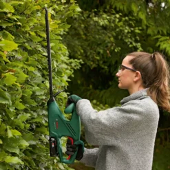 Bosch EasyHedgeCut 18-45 Hedge Trimmer 15 Bosch EasyHedgeCut 18-45 Hedge Trimmer -Westland Garden Deals Store 13496928 3844961768831319