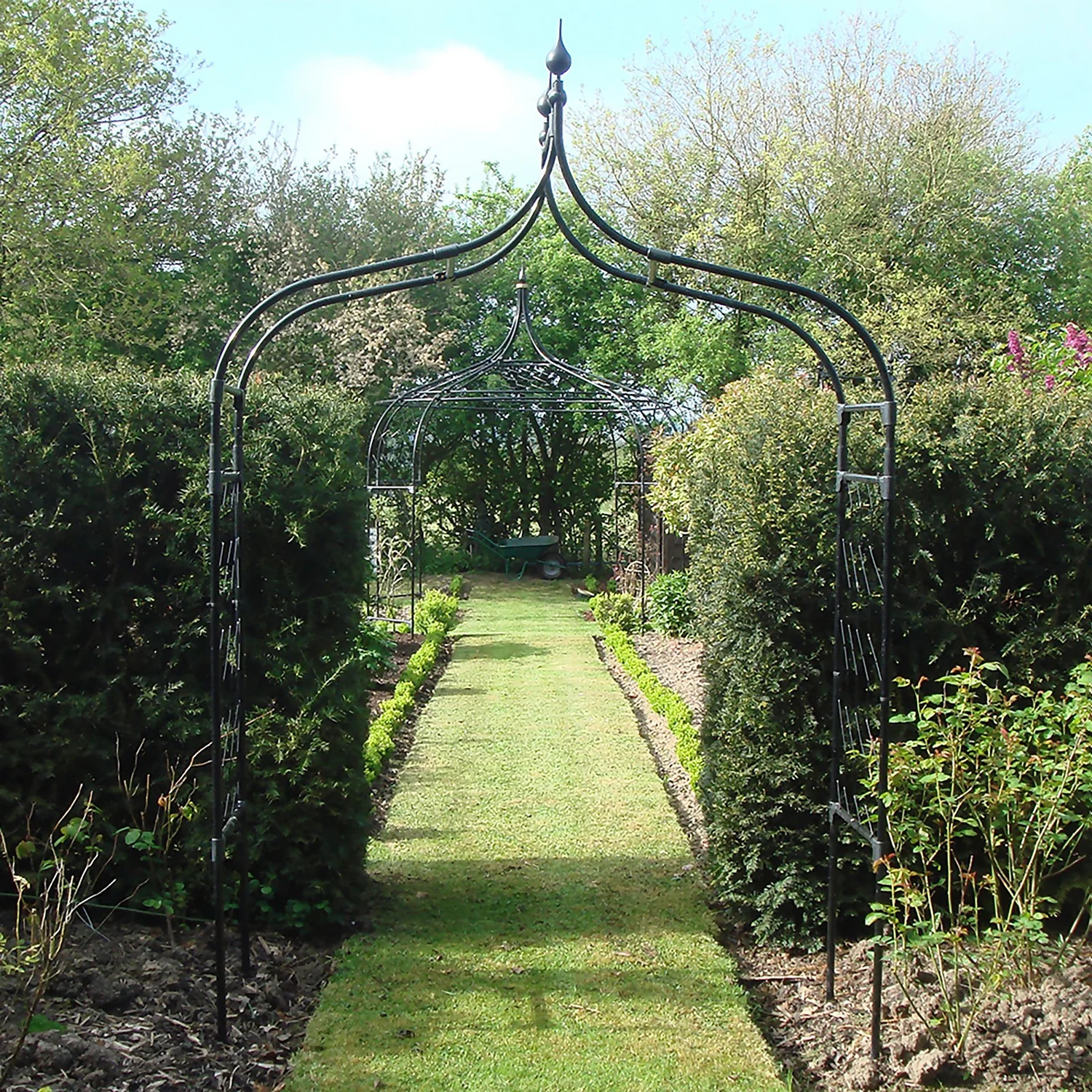 Agriframes Gothic Garden Arch - (H)2.4M X (W) 1.2m X (D)0.45m - Black 2 Agriframes Gothic Garden Arch - (H)2.4M X (W) 1.2m X (D)0.45m - Black - Image 2